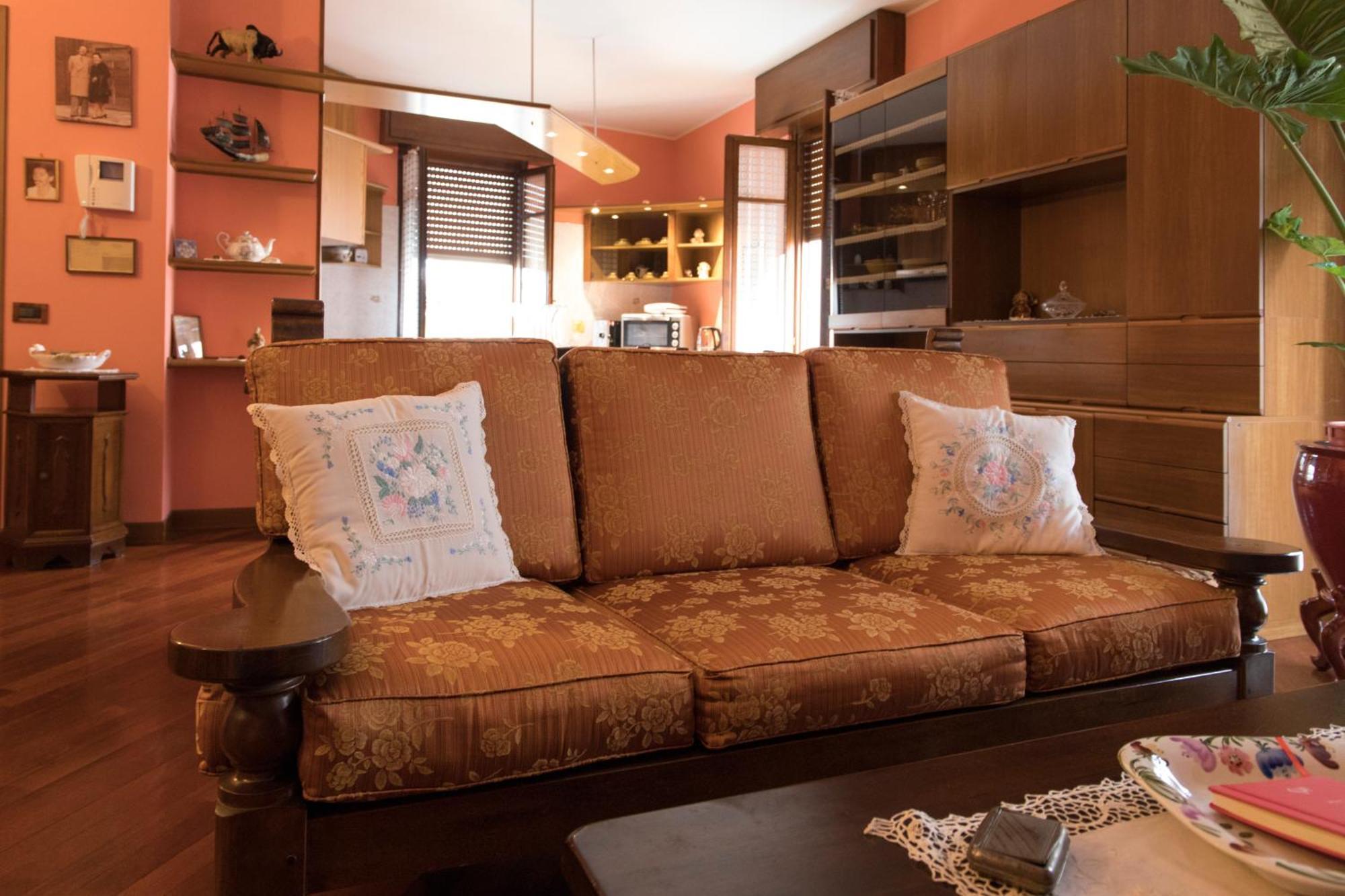 A Casa Di Anna, Elegant Flat In Cremona Apartment Exterior photo